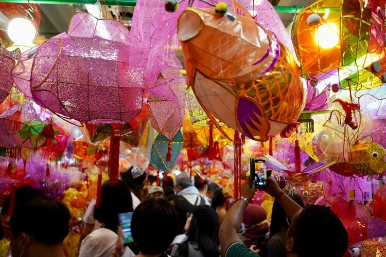 香港中秋節：夜染繽紛 月照團圓