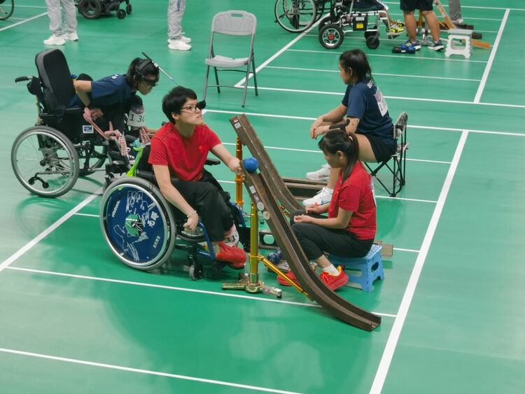 杭州亞殘運會丨她是運動員、詩人、追星族，她是冠軍楊貝貝