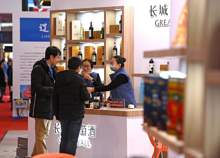 海外經貿人士期待與中國“交朋友、做生意”