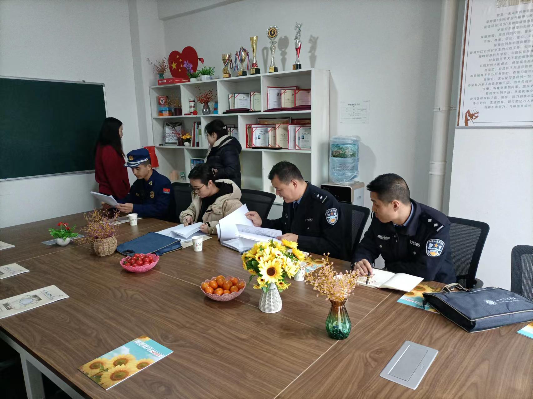隴南禮縣消防救援大隊：聯合多部門對校外培訓機構開展消防安全專項檢查_fororder_2023121510510548