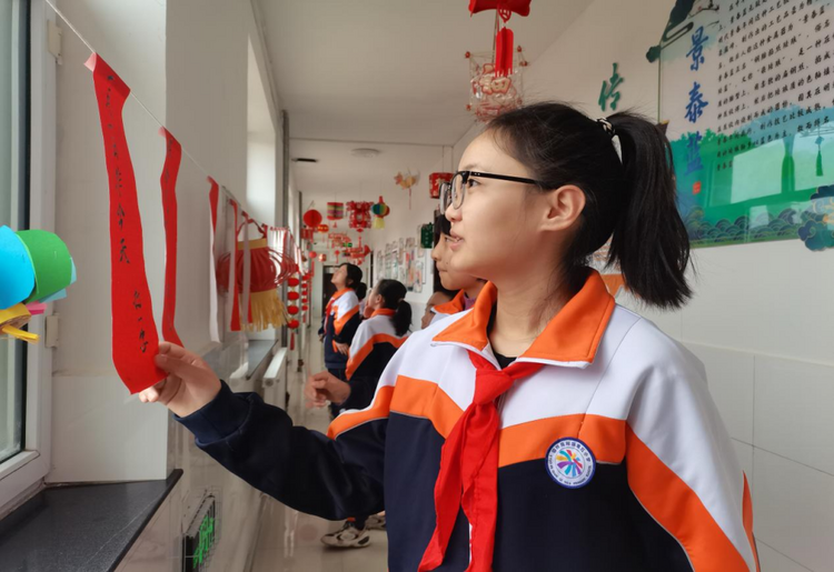 鄂托克前旗：愛心託管  護航少年兒童  假期生活_fororder_333