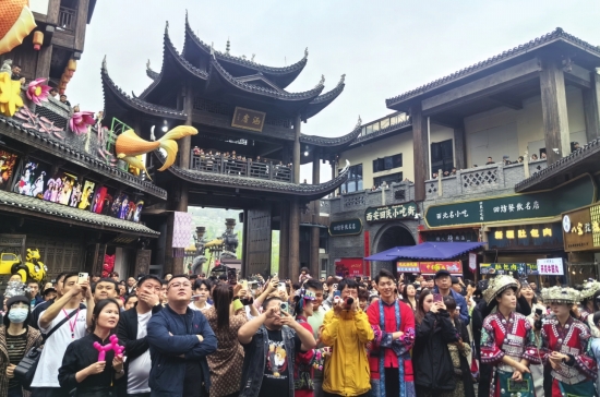 不用去廣西，湖南也有“三月三”