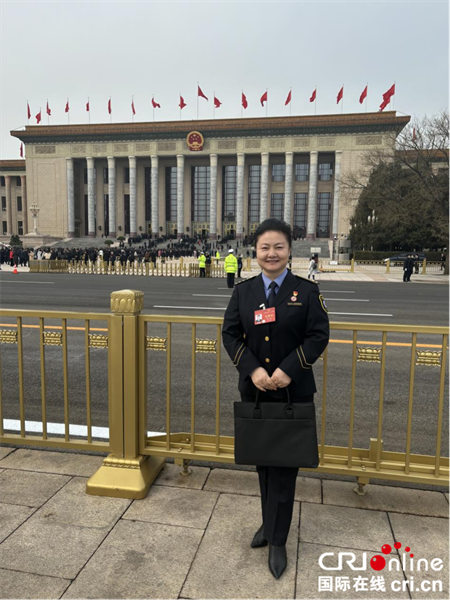 全國人大代表何少花：讓公交站距離乘客的家門越來越近_fororder_圖片1