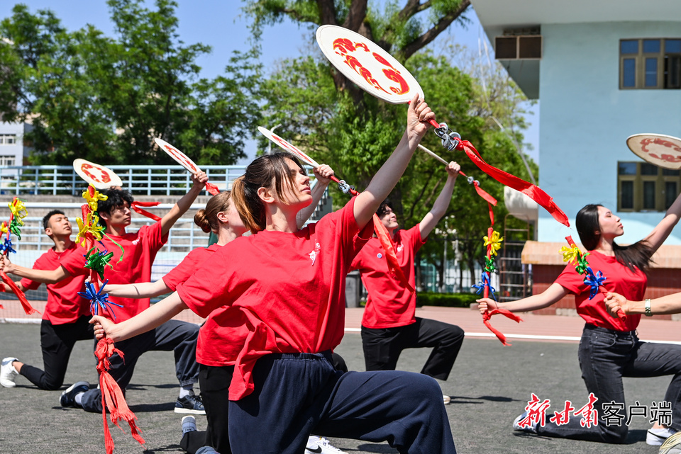 【大美甘肅】來甘南州尕海濕地 看候鳥們“孵寶寶”啦_fororder_1