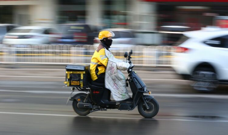 民生直通車|補短板、強規範——多部門為新業態勞動者加快撐起“保護傘”