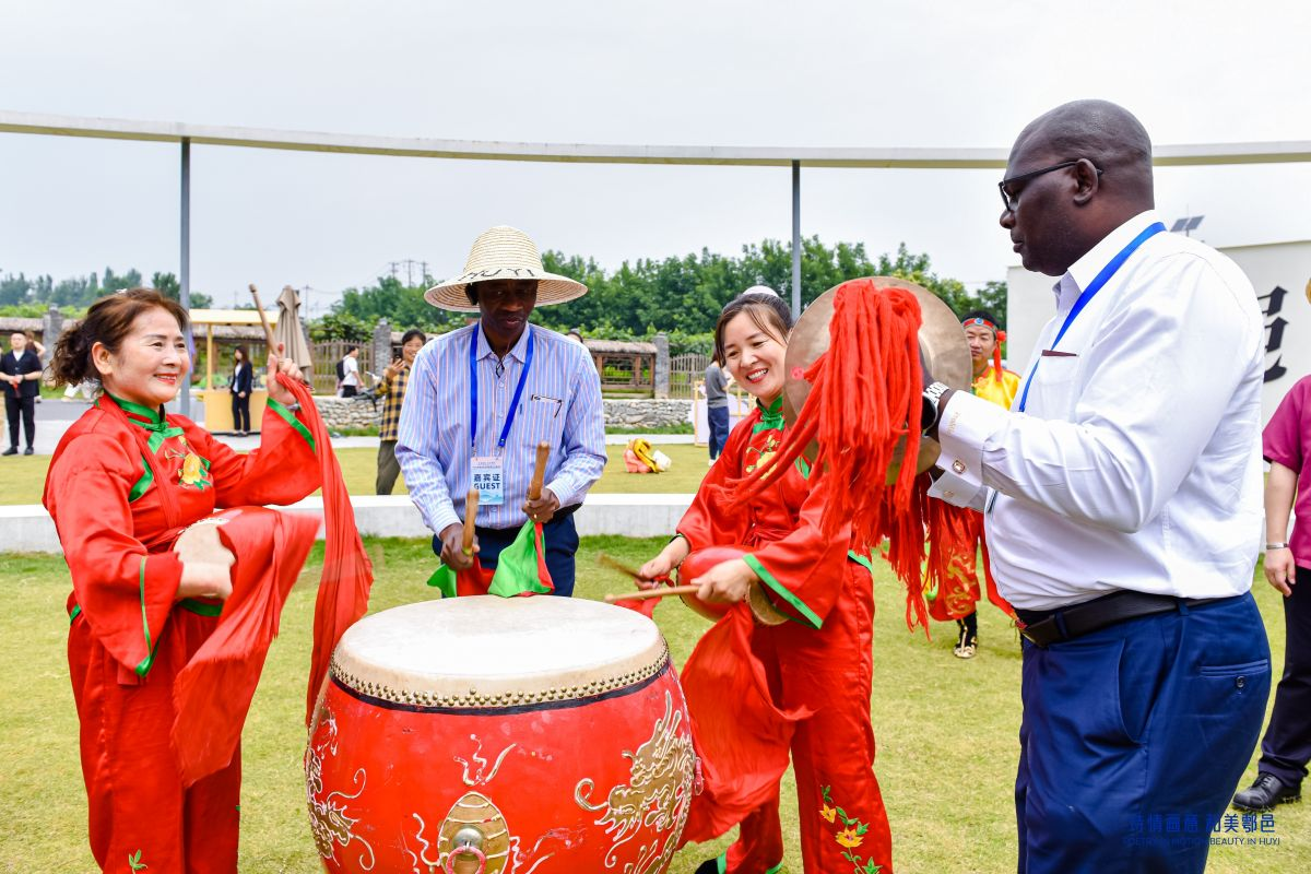 Diplomats from More Than 10 Countries Gather in Huyi in Search of Rural Revitalization_fororder_圖片3