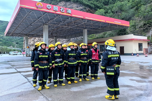 【原創】甘肅隴南禮縣消防救援大隊深入轄區加油站開展熟悉演練工作_fororder_2024062108293015