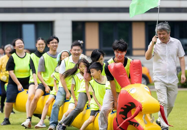大學校園裏體驗端午傳統文化