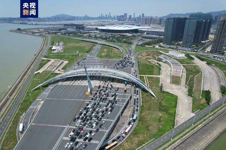 人人人車車車……端午假期 港珠澳大橋多項數據創新高！