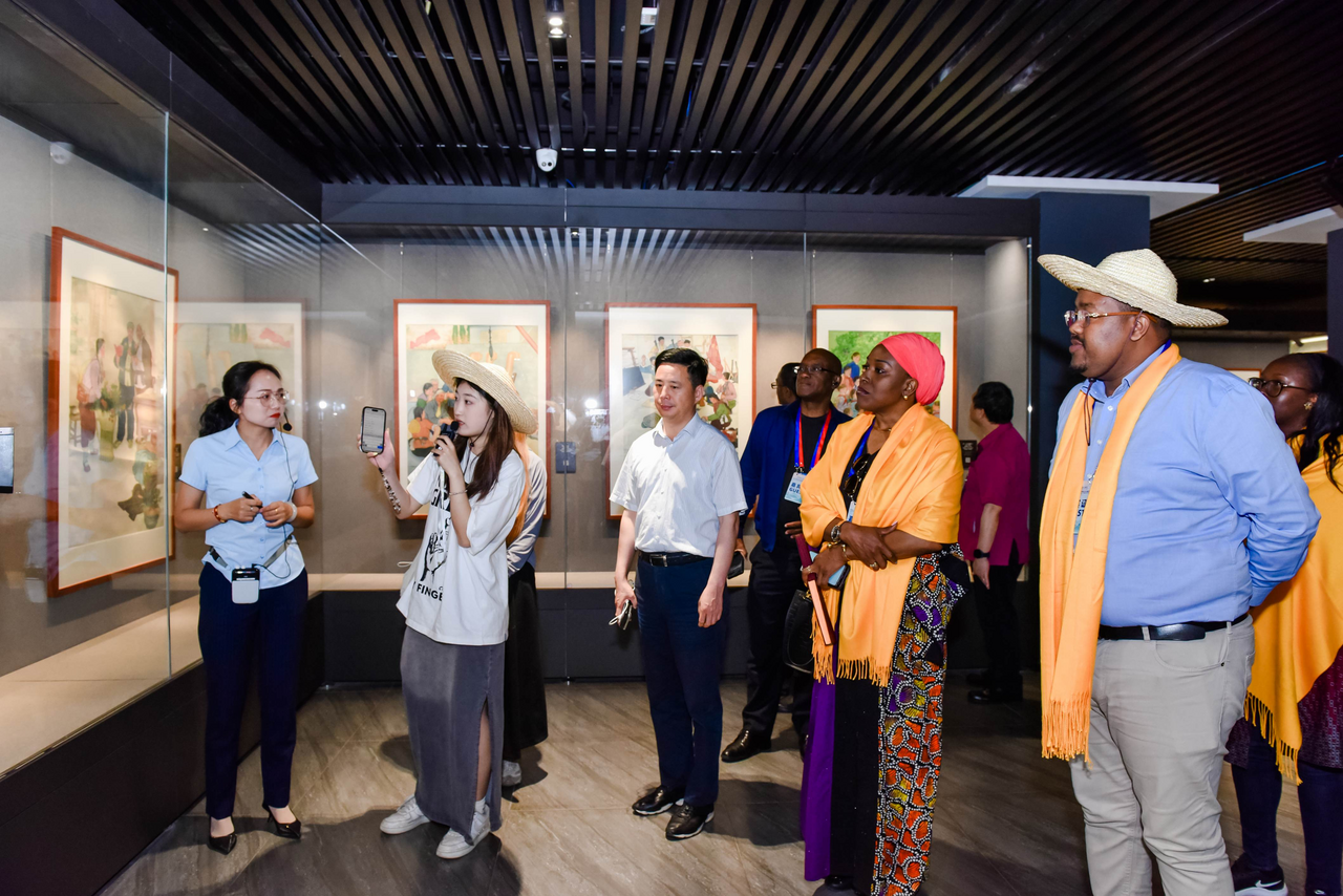 Diplomats from More Than 10 Countries Gather in Huyi in Search of Rural Revitalization_fororder_圖片6