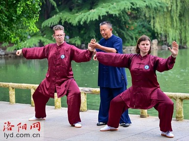 Foreigners Come to Luoyang to Learn Tai Chi_fororder_圖片2