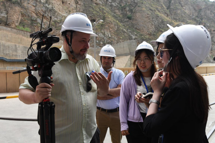 'Foreign Journalists' Visit to Gansu' – Liujiaxia Hydropower Station of State Grid Gansu Electric Power_fororder_圖片1