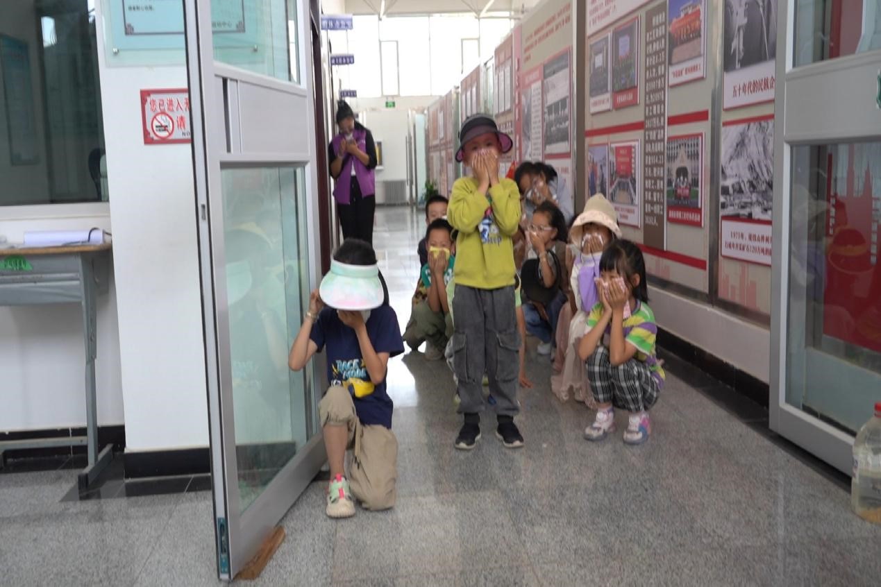 【原創】甘肅省張掖市肅南縣消防救援大隊走進暑期託管班教萌娃學安全_fororder_3