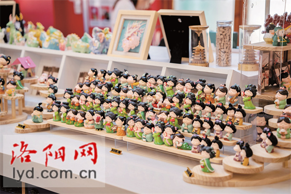 Luoyi Ancient City Area: Fantastic Night of Intertwined Tradition and Modernity_fororder_洛邑古城片區