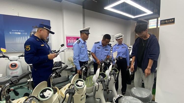 【原創】隴南西和消防聯合交警部門開展電動自行車安全隱患專項整治行動_fororder_1