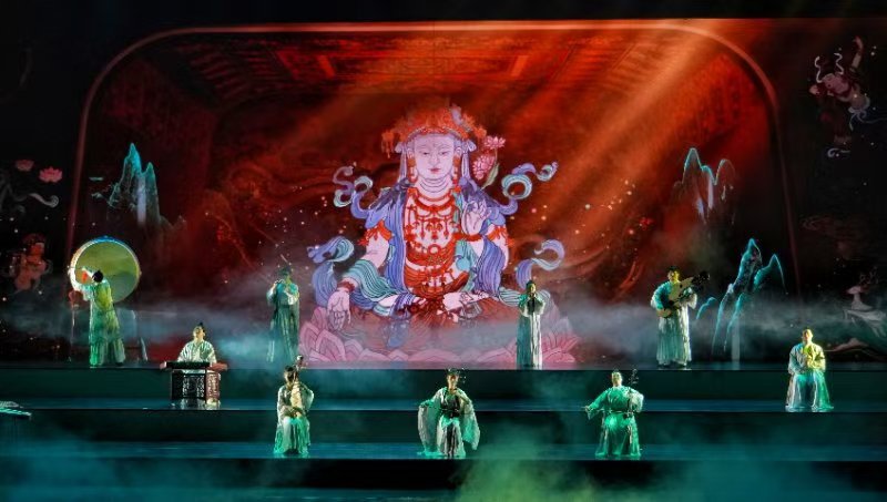 大型情景音畫劇《千手千眼》在敦煌大劇院上演_fororder_WechatIMG270
