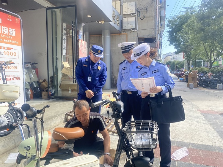 【原創】隴南西和消防聯合交警部門開展電動自行車安全隱患專項整治行動_fororder_3