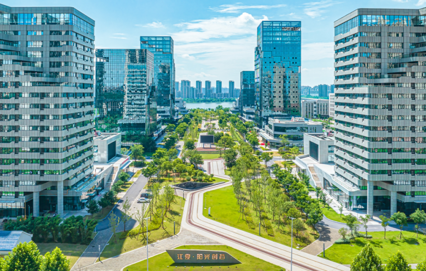 Wuhan's Lakeside Innovation: How Asia's Largest Urban Lake Emerges as a Global Hub for Youth Innovators_fororder_圖片6