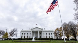 美總統稱暫不向伊朗派遣地面部隊_fororder_白宮