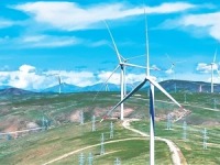 探訪西藏那曲歐瑪亭嘎風電場——在世界屋脊“追風逐電”的年輕人（輝煌60載 魅力新西藏）