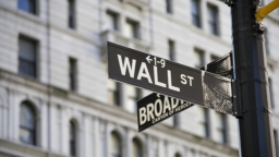 美國紐約股市三大股指13日下跌_fororder_20251114085203141