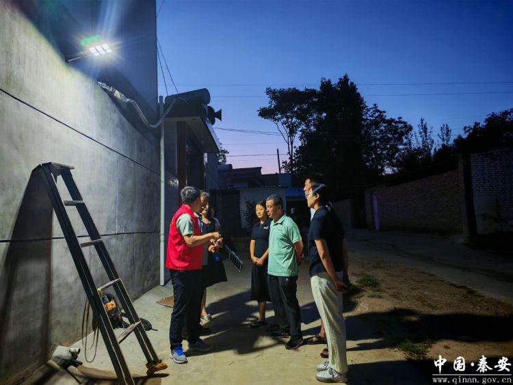 天水秦安：遊子反哺添光彩 樹莊夜亮幸福路