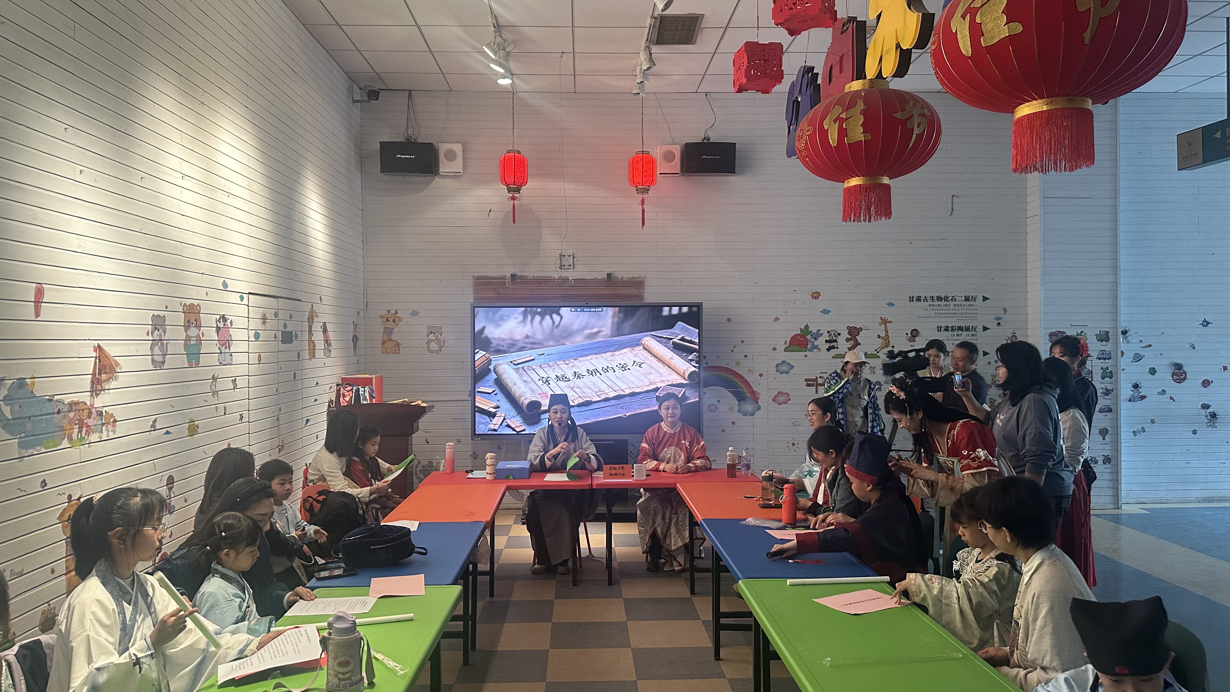 “角色扮演+任務驅動”甘肅省博物館沉浸式文化體驗活動受熱捧_fororder_727610cdc3ea4f163e6d35e799675b3