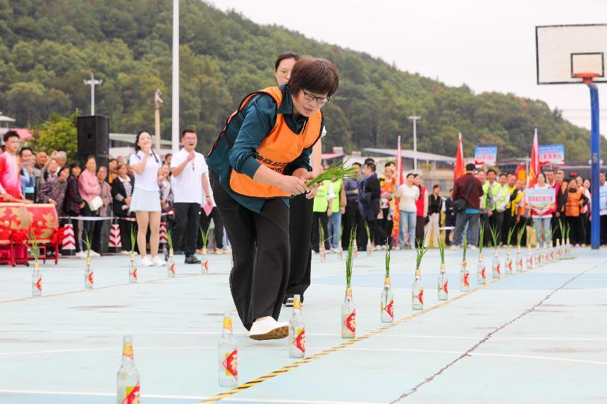 湖南衡陽縣農民趣味運動會慶豐收_fororder_3