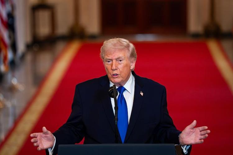 視頻丨伊朗再軍演 美部署F-22 談判前夕美伊加緊“排兵布陣”