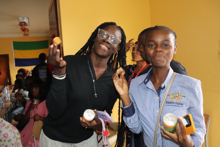 資訊有故事丨賞明月、品月餅……非洲師生沉浸式體驗中秋“團圓味”