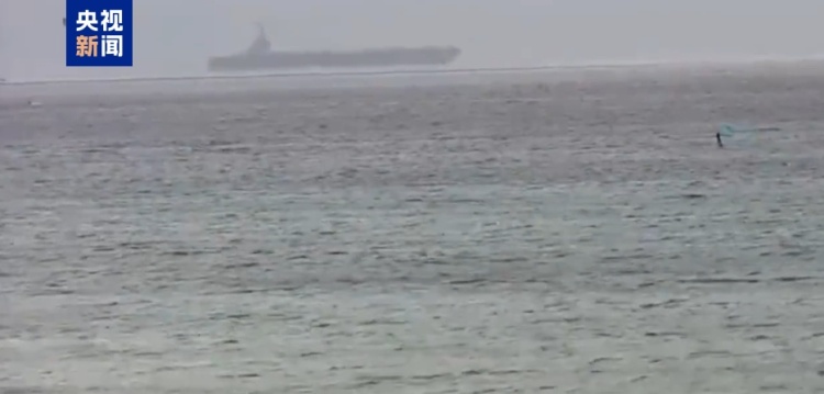 美國“福特”號航母駛往加勒比海