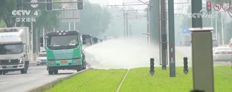 高溫天氣下民生保障“不降溫”：多地推出防暑降溫舉措護航生産生活
