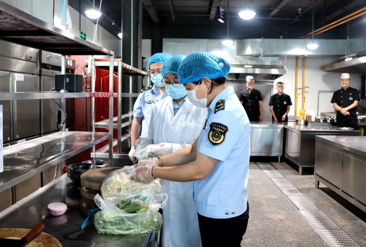 天水市秦安縣：多部門聯合護航 3592名考生安心赴考_fororder_(3)IMG_3726