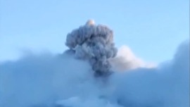 視頻丨哥倫比亞普拉塞火山噴發 灰柱達1700米