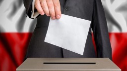 初步計票結果顯示波蘭總統選舉將進入第二輪投票