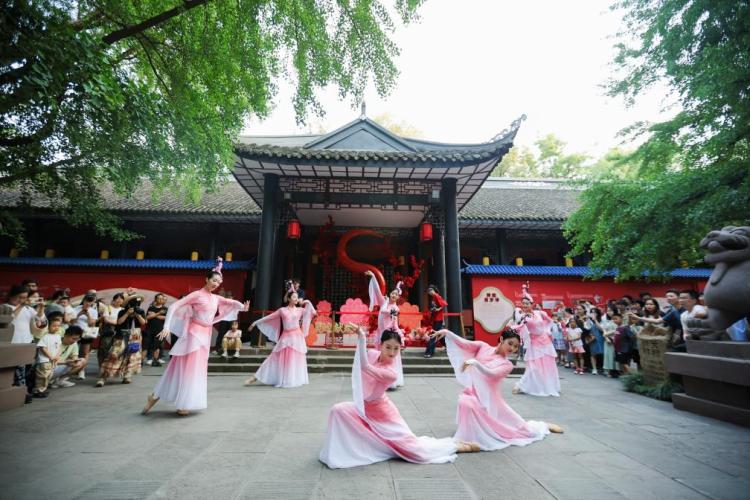 美好旅程 活力中國——旅遊業一線觀察