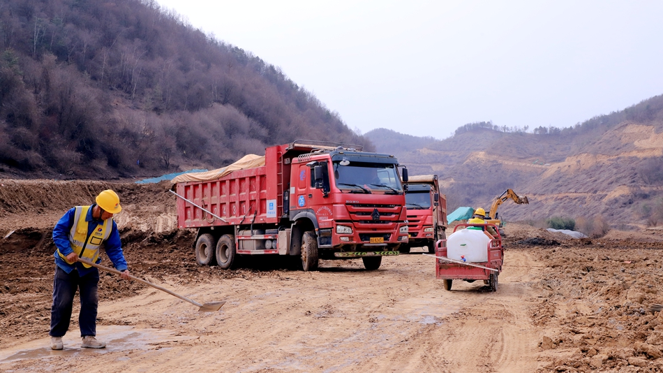 甘肅黃龍抽水蓄能電站上水庫土建及金屬結構安裝工程建設正酣_fororder_IMG_2486_副本