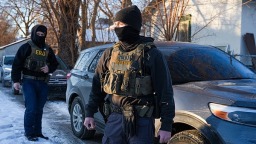 美聯邦法官裁定限制ICE對抗議者與記者採取過度行為_fororder_72eea23e681f488a8f83450ad0522195.600x400