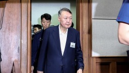 韓國法院以妨害公務執行等罪名判處尹錫悅有期徒刑5年_fororder_20260116124843369