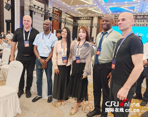 China International Big Data Industry Expo 2025 Kicks Off in Guiyang_fororder_圖片3