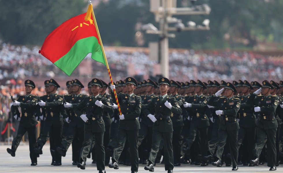 陸軍方隊接受檢閱_fororder_紀念抗戰勝利80週年｜紀念中國人民抗日戰爭暨世界反法西斯戰爭勝利80週年大會在京舉行XxjpbeC000319_20250903_PEPFN0A001.JPG