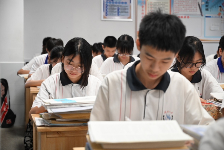 湖南衡南：一所農村中學的百年突圍_fororder_2