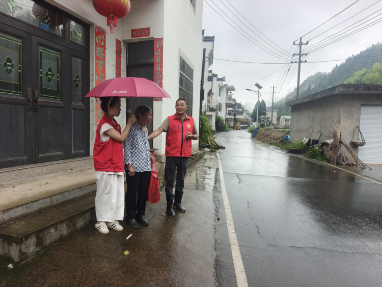 黃山市徽州區：築牢安全“硬屏障” 織密防汛 “安全網”_fororder_硬屏障1