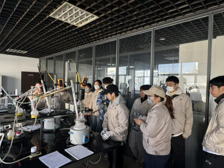 黃山市徽州區：微專業“搬進”企業 校地共育優質人才_fororder_圖片1