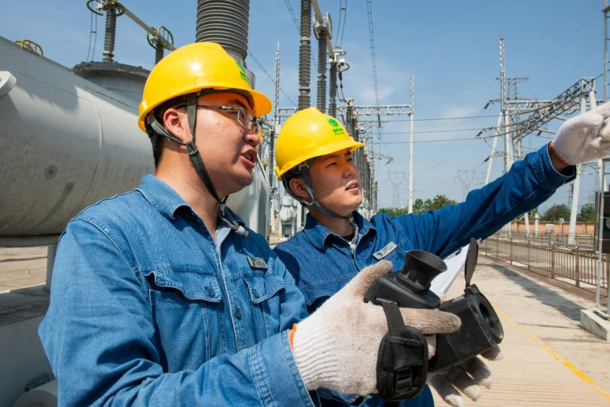 State Grid Shaanxi Enhances Power Safety Measures During Peak Summer Heat_fororder_圖片3