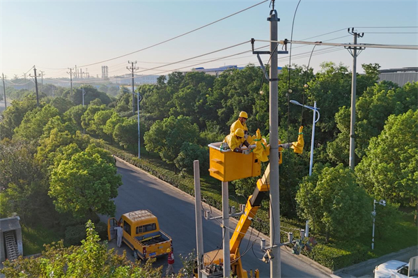 State Grid Huai’an Power Supply Company: Battling the “Autumn Tiger” to Keep Enterprises Powered Without Outages_fororder_圖片4