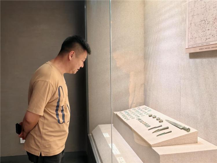內蒙古河套文化博物院“圈粉”外地遊客_fororder_24FFAAF66CD4AFD154E6DF3A670F0575