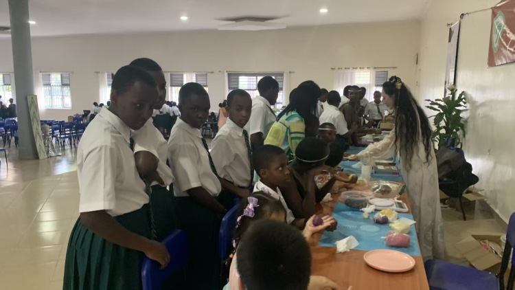 資訊有故事丨賞明月、品月餅……非洲師生沉浸式體驗中秋“團圓味”