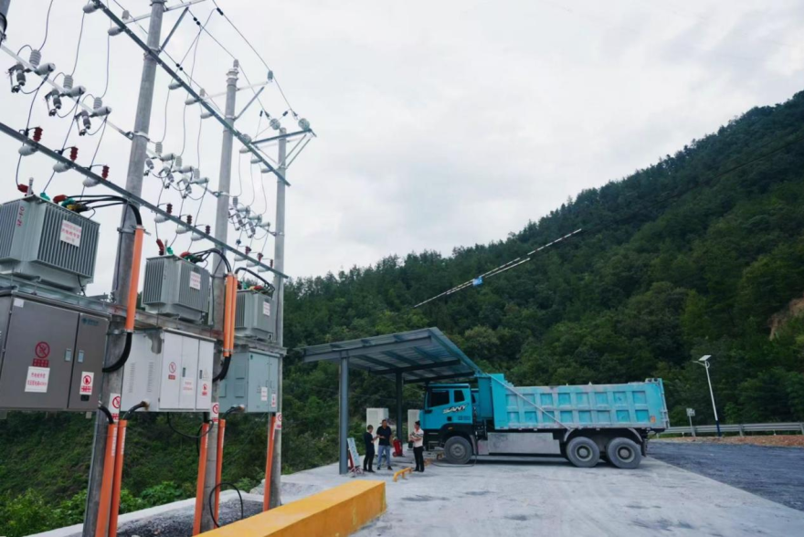 State Grid Baokang Power Supply Company: Powering the Green Transformation of Heavy-Duty Trucks_fororder_圖片7