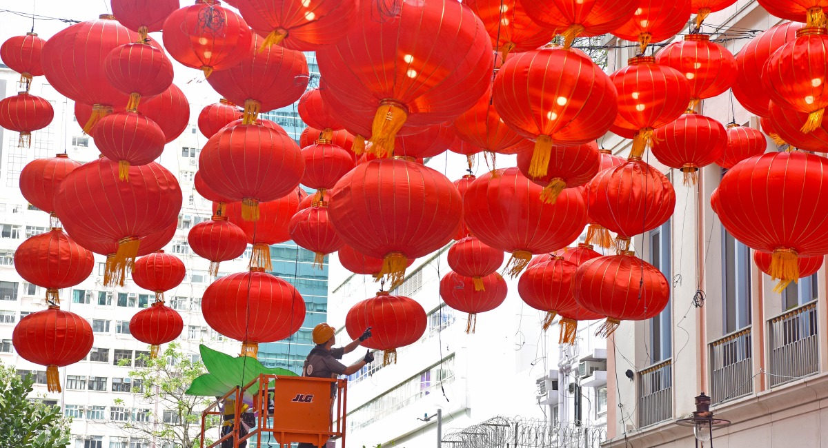 香港：綵燈迎雙節_fororder_香港：綵燈迎雙節（1）XxjpsgC000436_20250928_PEPFN0A001.JPG